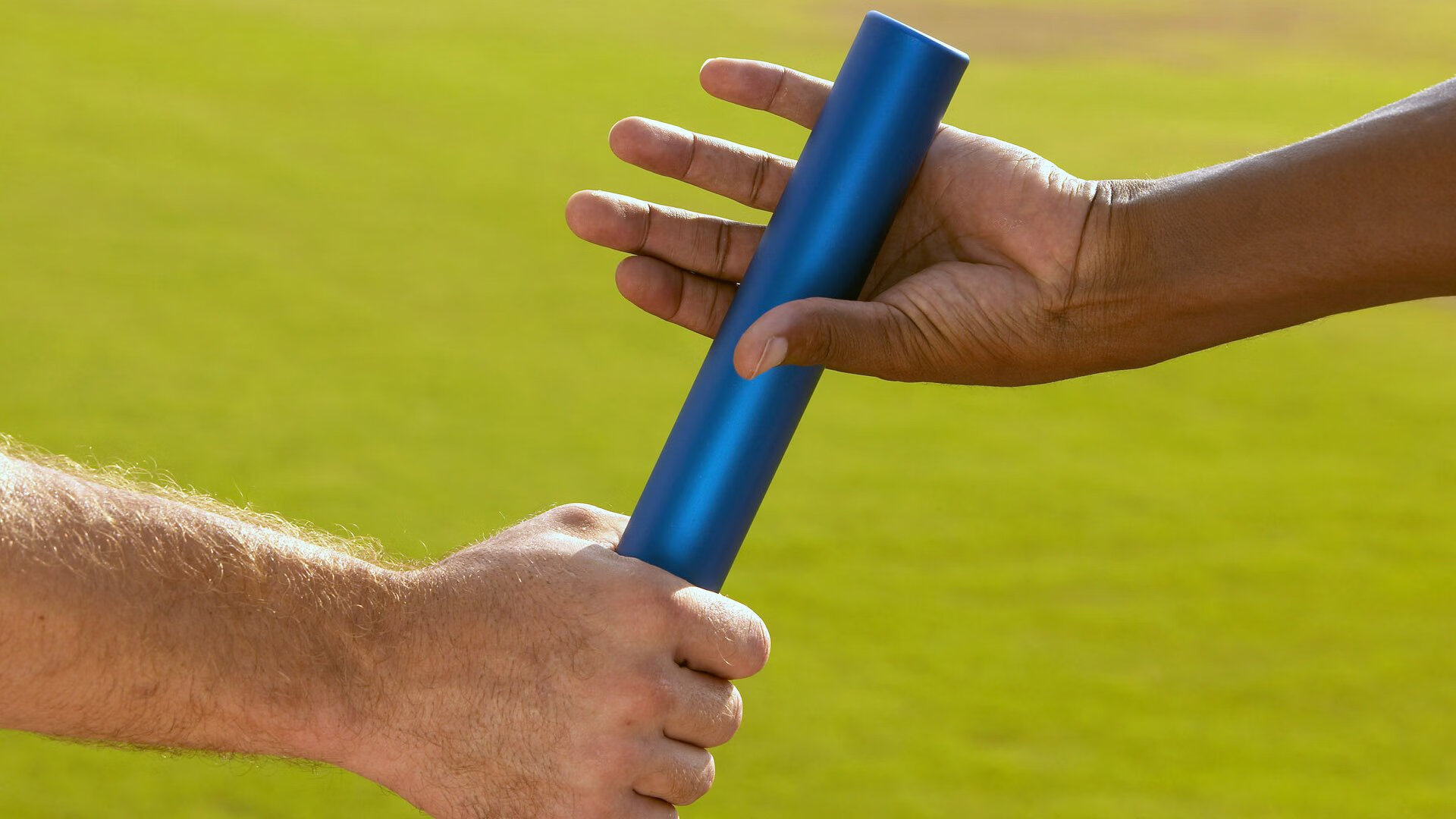 德甲火热对决：两球逆转展现足球魅力，德甲 用球