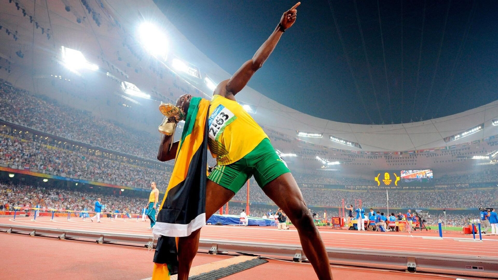 未来足球生态：虚拟现实+增强现实打造沉浸式比赛体验，虚拟足球动画片